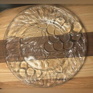 ✨🍇Vintage KIG Indonesia Glass 10” Plate/Platter -Grape & Leaf Pattern🌿✨70/80s